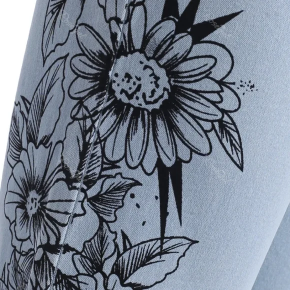 Plus Size 18 Women's Light Wash Floral Side Skinny Jeans Women's 2X New 18 - Picture 9 of 15